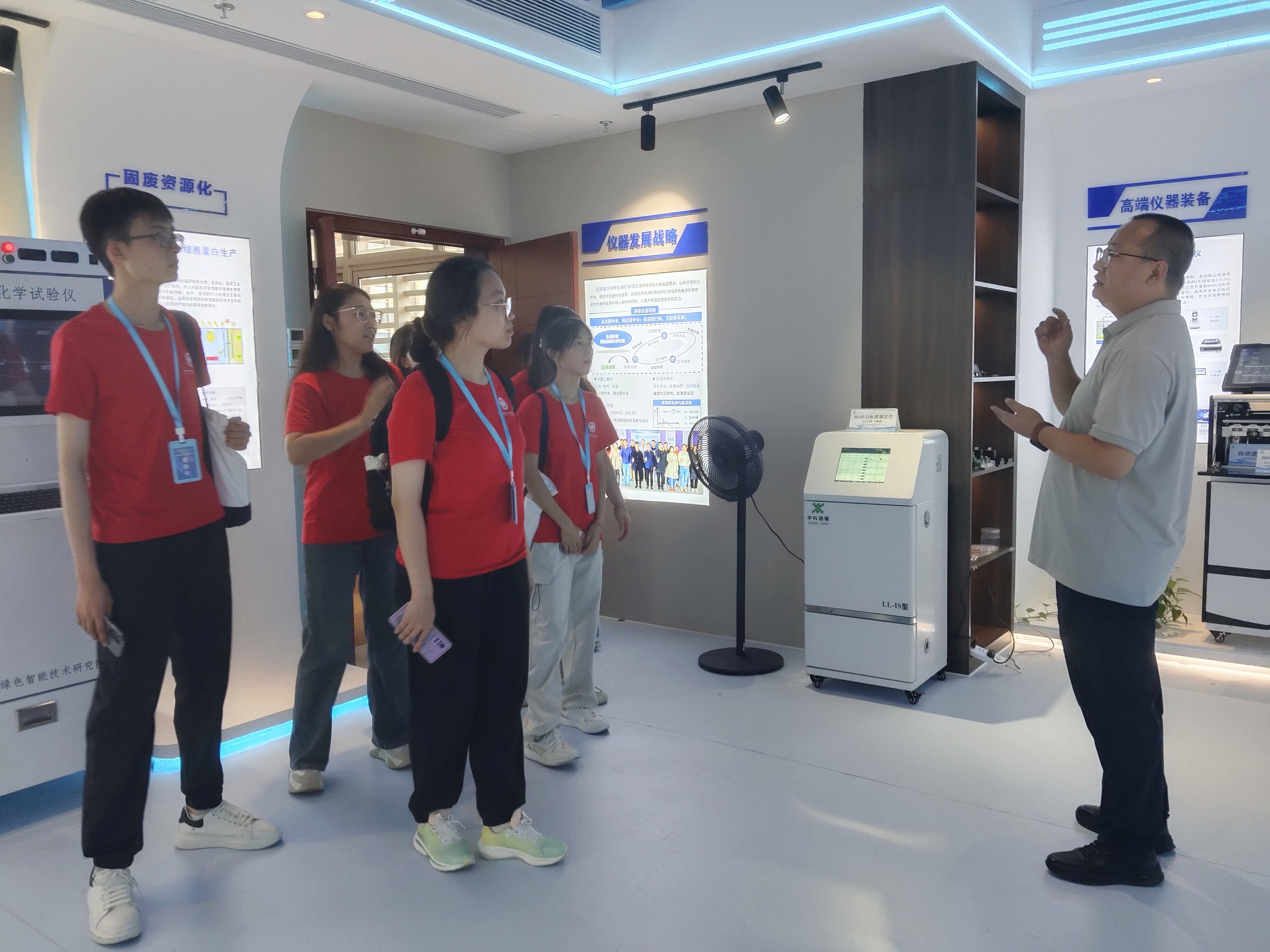 夏令營游學團隊一行參觀我司