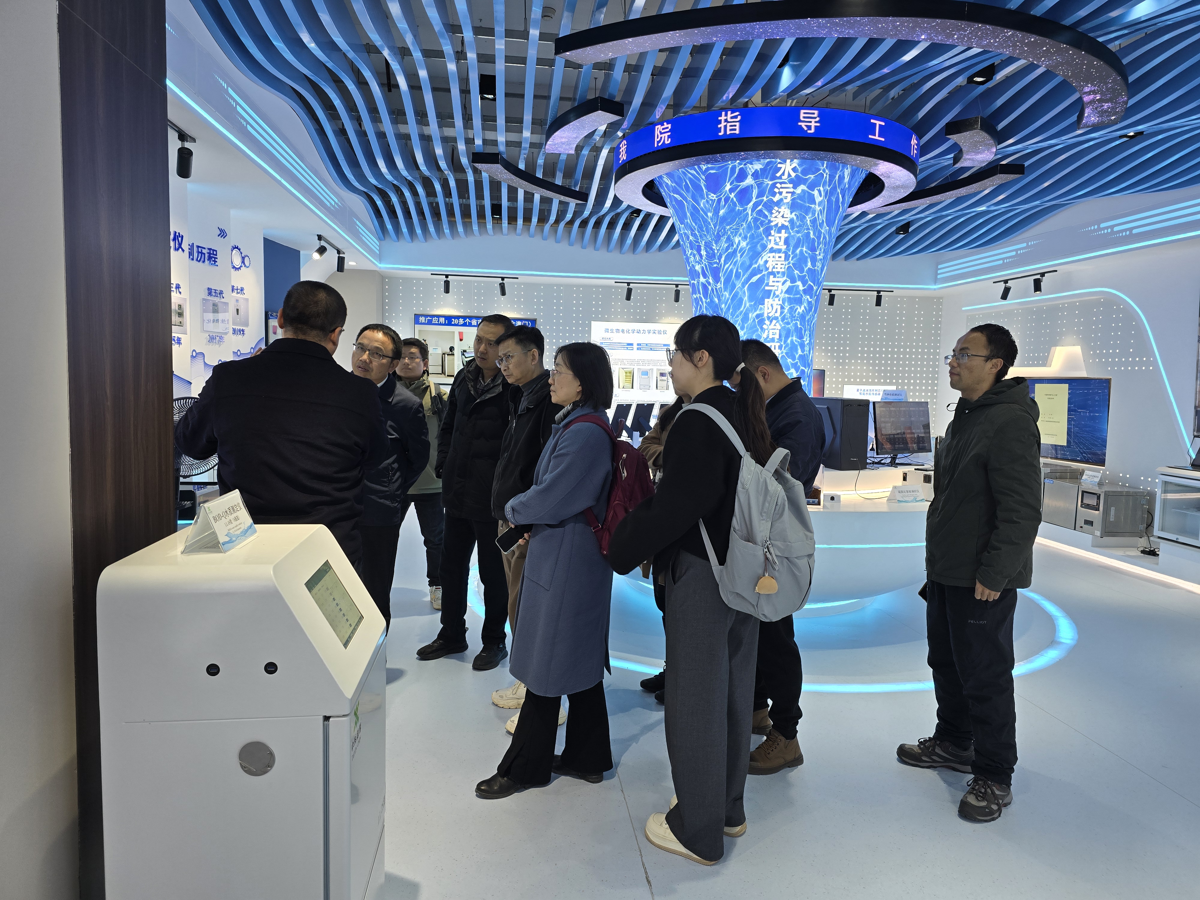 昆明市科學技術局一行參觀我司展廳